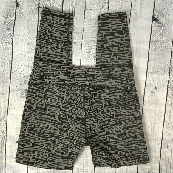 LUCY Leggings   - Picture 3 of 4